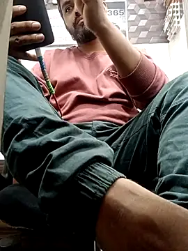 Snapshot of RaviRoy2326 chatting on 02.27.25 RaviRoy2326 online show from 02.27.25