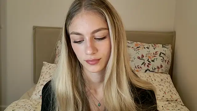 Snapshot of GabriellaOlsen chatting on 09.17.25 GabriellaOlsen online show from 09.17.25