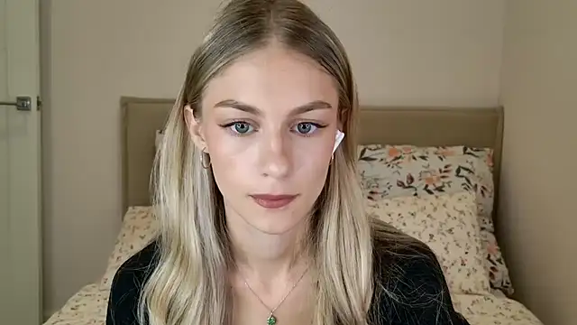 Snapshot of GabriellaOlsen chatting on 09.19.25 GabriellaOlsen online show from 09.19.25