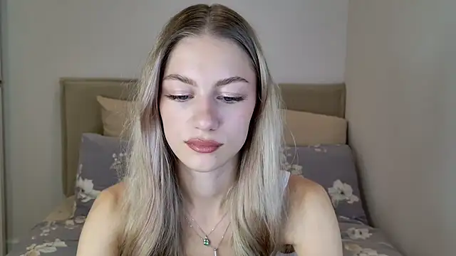 Snapshot of GabriellaOlsen chatting on 10.16.25 GabriellaOlsen online show from 10.16.25