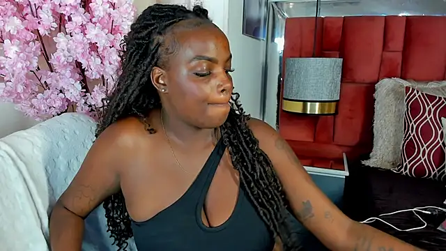 Snapshot of NatyParker chatting on 12.15.25 NatyParker online show from 12.15.25