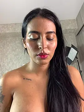 Snapshot of genesissara chatting on 02.14.26 genesissara online show from 02.14.26