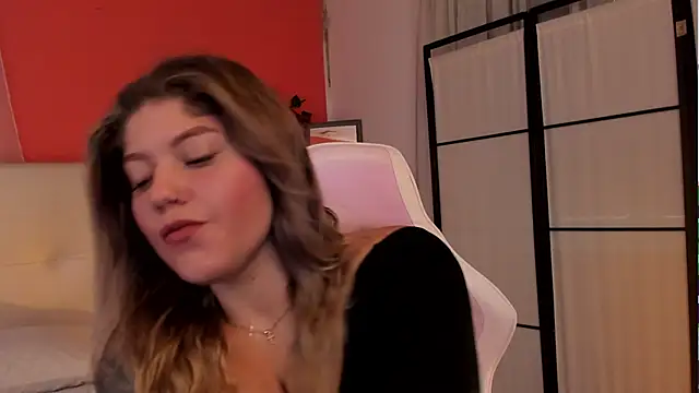 Snapshot of alaia_greyy chatting on 03.25.26 alaia greyy online show from 03.25.26