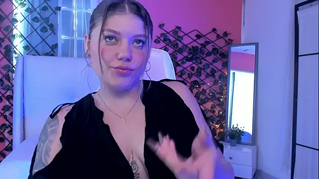 Snapshot of alaia_greyy chatting on 03.28.26 alaia greyy online show from 03.28.26