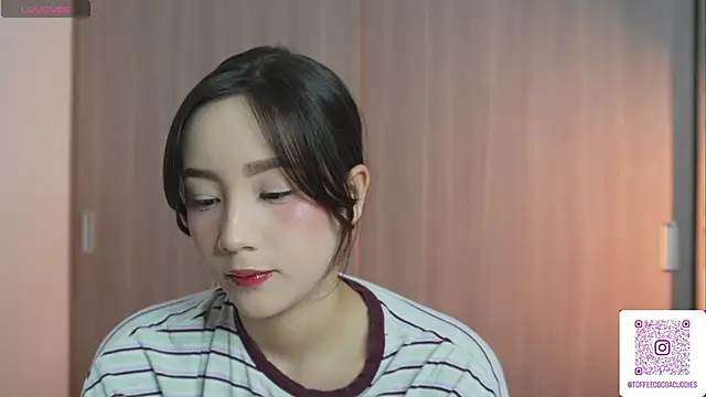sophi lii online show from 04.22.26