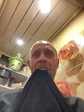 MaxDevilWhite online show from 02.17.26