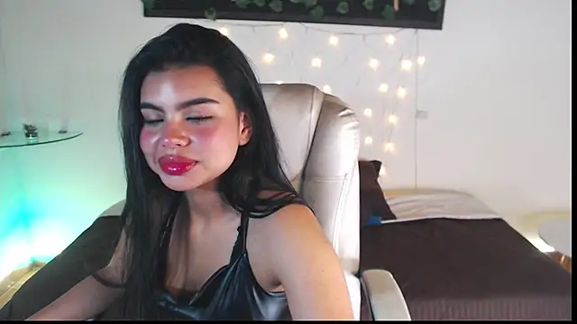 saray  jones online show from 02.24.25