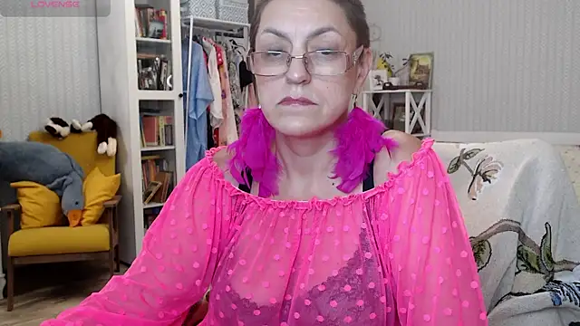 Snapshot of Soffya_Soy chatting on 06.15.26 Soffya Soy online show from 06.15.26