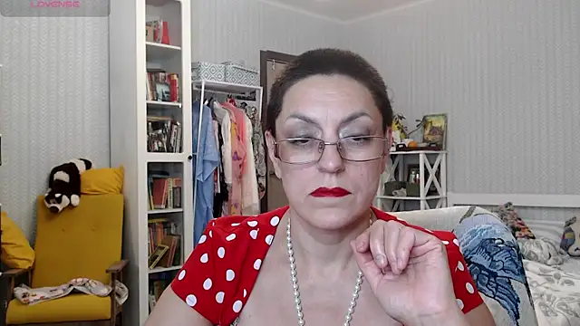 Snapshot of Soffya_Soy chatting on 06.19.26 Soffya Soy online show from 06.19.26