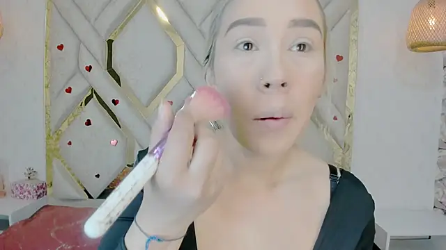 Lannajansen online show from 02.25.25