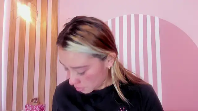 Snapshot of Lannajansen chatting on 03.16.26 Lannajansen online show from 03.16.26