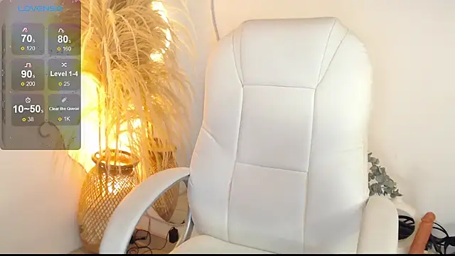Snapshot of Sofi_BBW chatting on 06.05.26 Sofi BBW online show from 06.05.26