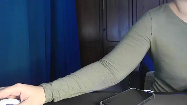 bunnyfox420 online show from 12.16.25