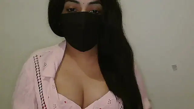 Snapshot of Reddy_Trisha chatting on 03.11.26 Reddy Trisha online show from 03.11.26