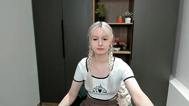 MaydaBunton online show from 01.31.25