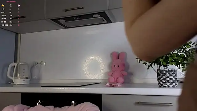 MaydaBunton online show from 10.05.25