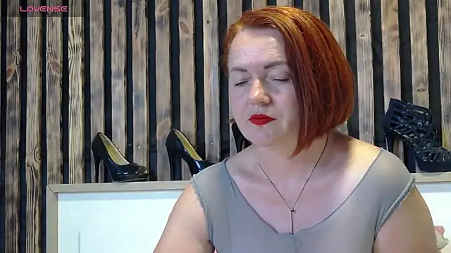 Snapshot of Alis_Lovi chatting on 07.11.26 Alis Lovi online show from 07.11.26