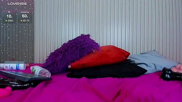 Snapshot of Madeline_Cooper08 chatting on 02.21.25 Madeline Cooper08 online show from 02.21.25