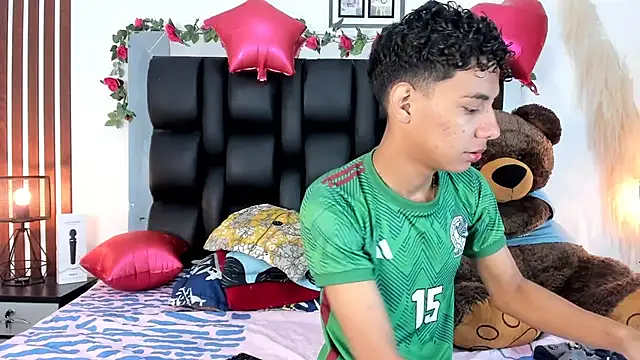 Amberr1 online show from 02.07.25