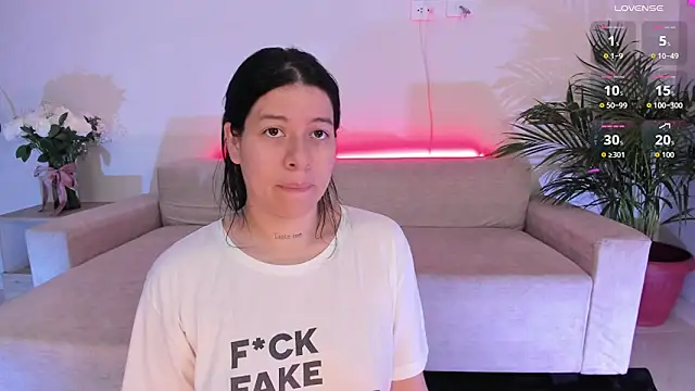 Hannah Jonhson online show from 12.20.25