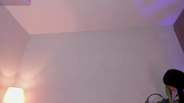 Hannah Jonhson online show from 04.29.26