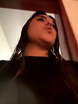 Snapshot of MeganCrow chatting on 10.03.25 MeganCrow online show from 10.03.25