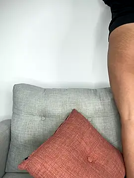 Snapshot of MeganCrow chatting on 11.03.25 MeganCrow online show from 11.03.25