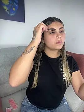 Snapshot of MeganCrow chatting on 01.13.26 MeganCrow online show from 01.13.26