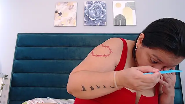 AmmyPike1 online show from 10.02.25