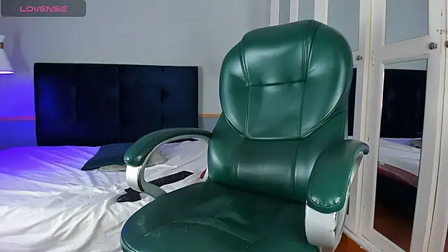 Im Kael online show from 01.31.25