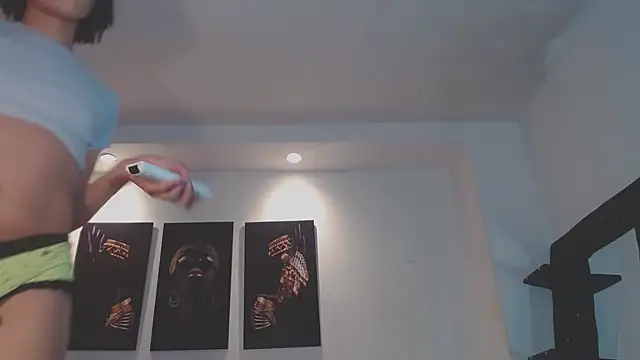 Snapshot of kaiataylor chatting on 09.12.25 kaiataylor online show from 09.12.25