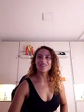 Zoedaniels online show from 03.07.25