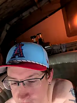 Snapshot of YourNotMySupervisor chatting on 11.27.25 YourNotMySupervisor online show from 11.27.25