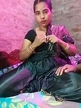 Snapshot of Simrandeshipp chatting on 03.10.25 Simrandeshipp online show from 03.10.25