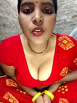 Snapshot of Simrandeshipp chatting on 11.29.25 Simrandeshipp online show from 11.29.25