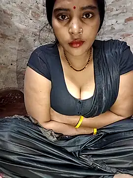 Snapshot of Simrandeshipp chatting on 12.04.25 Simrandeshipp online show from 12.04.25