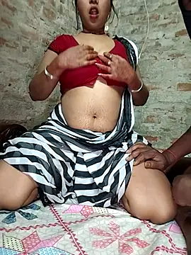 Snapshot of Simrandeshipp chatting on 02.18.26 Simrandeshipp online show from 02.18.26