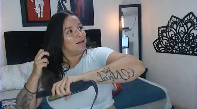 Snapshot of Kristin_milk chatting on 02.10.25 Kristin milk online show from 02.10.25