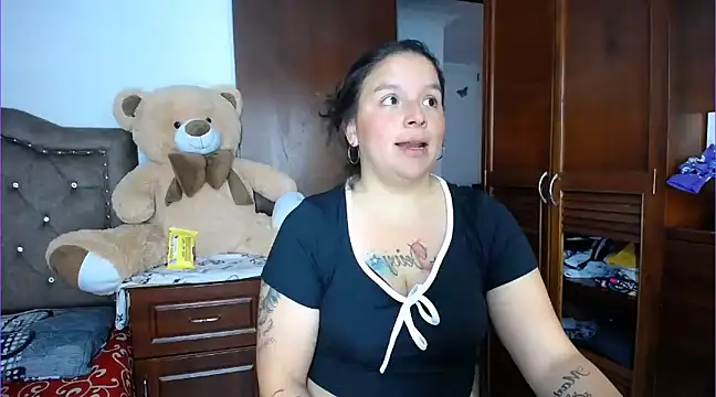 Snapshot of Kristin_milk chatting on 03.04.25 Kristin milk online show from 03.04.25