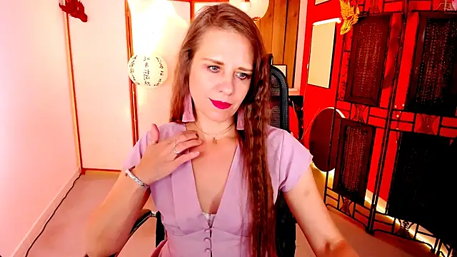 Snapshot of EmiliaBedy chatting on 06.27.26 EmiliaBedy online show from 06.27.26