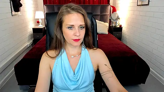 Snapshot of EmiliaBedy chatting on 07.01.26 EmiliaBedy online show from 07.01.26