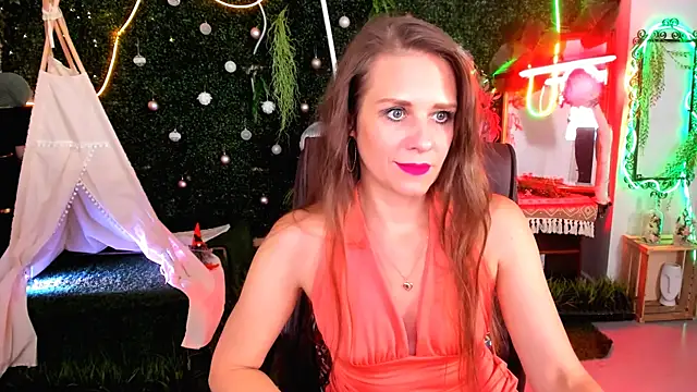 Snapshot of EmiliaBedy chatting on 07.13.26 EmiliaBedy online show from 07.13.26