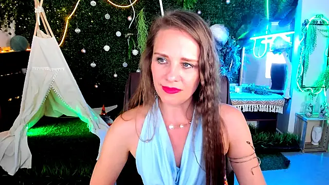 Snapshot of EmiliaBedy chatting on 07.20.26 EmiliaBedy online show from 07.20.26