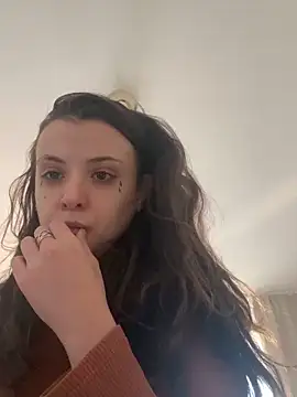 bunnythetailor online show from 12.16.25