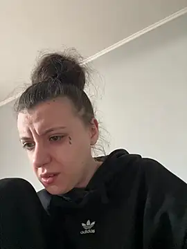 Snapshot of bunnythetailor chatting on 02.16.26 bunnythetailor online show from 02.16.26