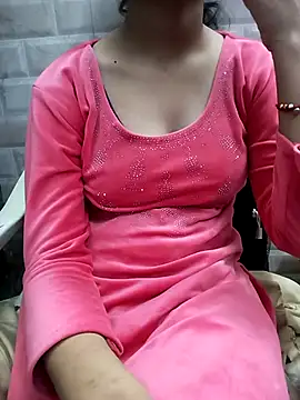 Snapshot of Tanu-00 chatting on 02.27.25 Tanu-00 online show from 02.27.25