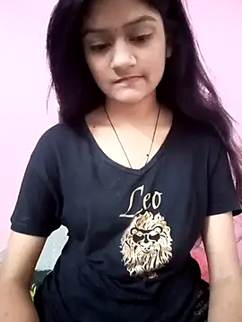 Snapshot of Tanu-00 chatting on 09.24.25 Tanu-00 online show from 09.24.25