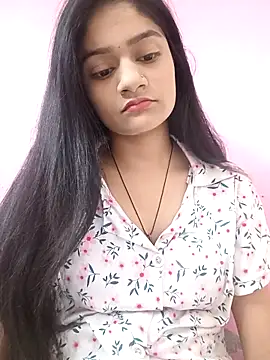 Snapshot of Tanu-00 chatting on 11.13.25 Tanu-00 online show from 11.13.25