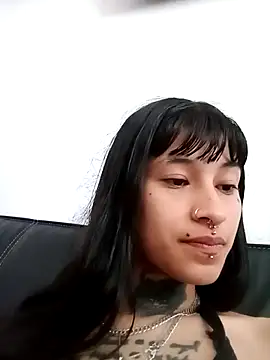 esmeralda06 online show from 10.31.25