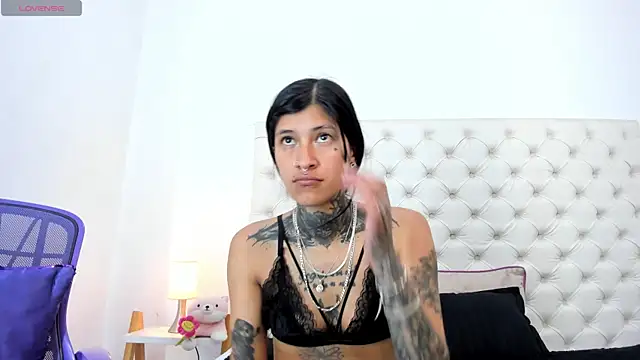 Snapshot of esmeralda06 chatting on 07.16.26 esmeralda06 online show from 07.16.26